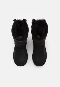 Ugg Bailey Bow Stivali AltiBlack Bambini Stivali UG113J00U-Q11 9 Ugg Bailey Bow Stivali AltiBlack Bambini Stivali UG113J00U-Q11 -Ugg 0060f52f2b894321b7d455d88b3bf382