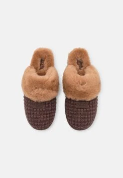 Ugg CozyPantofoleBurnt Cedar Donna Pantofole UG111D02A-O11 11 Ugg CozyPantofoleBurnt Cedar Donna Pantofole UG111D02A-O11 -Ugg 04acdc4656db4a4fb950a2df8044e71f