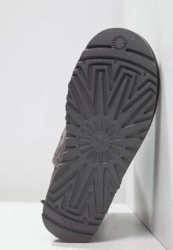 Ugg Bailey Bow - Stivaletti - Grey -Ugg 04e16e88c3674ea1b533a7269ed9fc2f