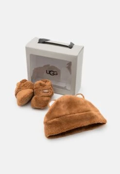 Ugg Bixbee And Beanie UnisexRegalo Per NascitaChestnut Bambini Scarpe Neonato UG116F009-B11 11 Ugg Bixbee And Beanie UnisexRegalo Per NascitaChestnut Bambini Scarpe Neonato UG116F009-B11 -Ugg 079748ef2cb74976b37e6fb9edee7b1d