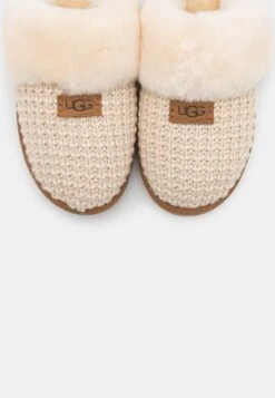Ugg Cozy - Pantofole - Cream 11 Ugg Cozy - Pantofole - Cream -Ugg 0ba294fceeec41fb9fb38426add47e61