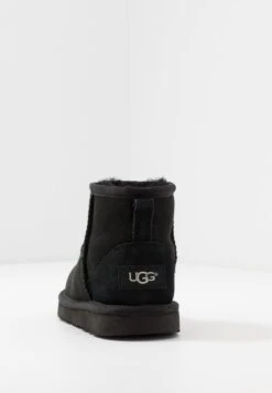 Ugg Classic Mini Ii - Stivaletti - Black 9 Ugg Classic Mini Ii - Stivaletti - Black -Ugg 0fb9c4f9229e4cabbcce61991db9ba33