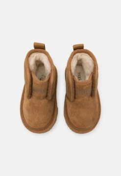 Ugg Accessible Neumel Ez-Fit UnisexStivalettiChestnut Bambini Stivali UG116I00O-O11 9 Ugg Accessible Neumel Ez-Fit UnisexStivalettiChestnut Bambini Stivali UG116I00O-O11 -Ugg 15d0b0b00b8d4815b6c19de1424237ce