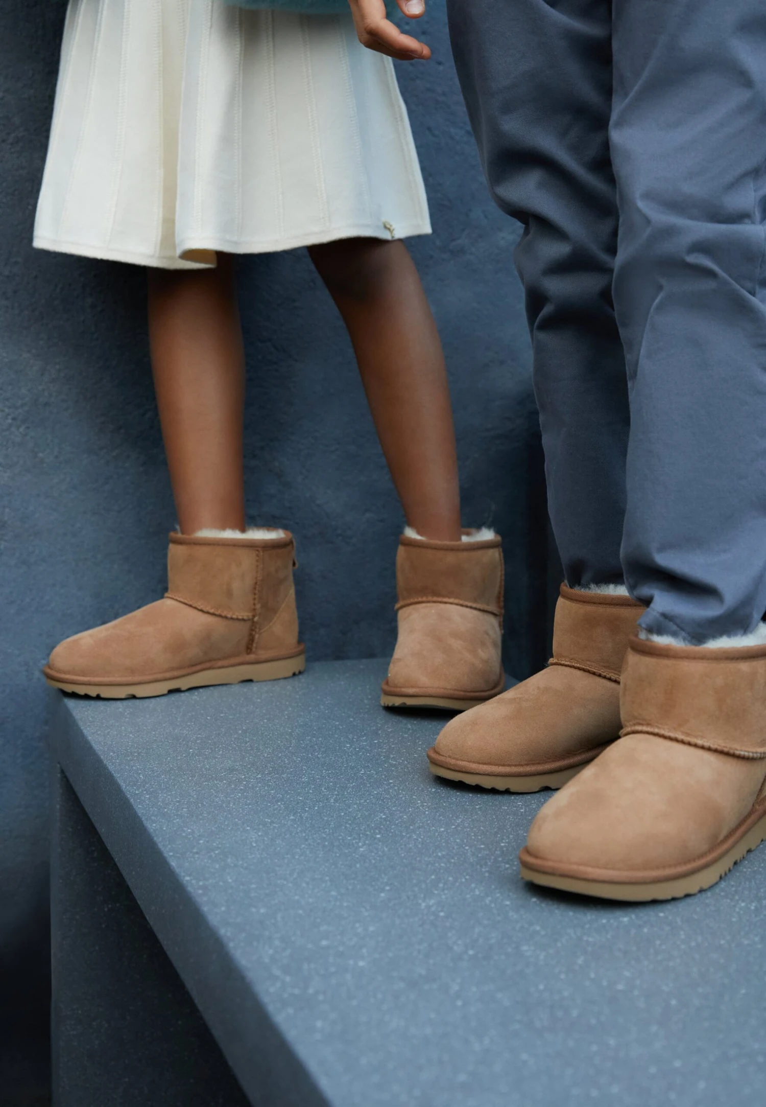 Ugg Classic Mini Ii Unisex - Stivaletti - Chestnut 3 Ugg Classic Mini Ii Unisex - Stivaletti - Chestnut - immagine 3