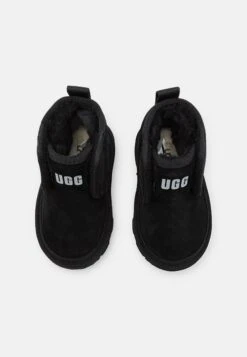 Ugg Accessible Neumel Ez-Fit UnisexStivalettiBlack Bambini Stivali UG116I00O-Q11 9 Ugg Accessible Neumel Ez-Fit UnisexStivalettiBlack Bambini Stivali UG116I00O-Q11 -Ugg 1773ccf2dab04735b464c39379bde01c