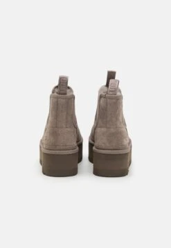 Ugg Neumel Platform ChelseaStivaletti Con PlateauSmoke Plume Donna Stivaletti UG111X06Y-C11 9 Ugg Neumel Platform ChelseaStivaletti Con PlateauSmoke Plume Donna Stivaletti UG111X06Y-C11 -Ugg 2f56cbf621a64df8aba7209d189b3d22