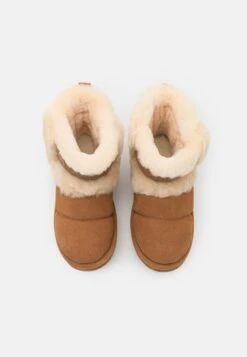 Ugg Classic CloudpeakStivali Da Neve Chestnut Donna Stivali UG111X07R-O12 9 Ugg Classic CloudpeakStivali Da Neve Chestnut Donna Stivali UG111X07R-O12 -Ugg 35519e24d0244512a7f3c9e1c5886cf6