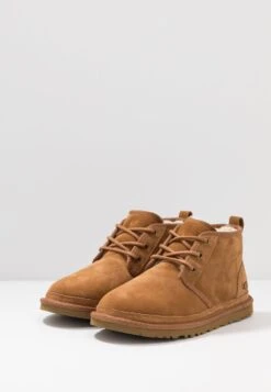 Ugg NeumelStringate SportiveChestnut Uomo Scarpe Con I Lacci UG112M008-B11 10 Ugg NeumelStringate SportiveChestnut Uomo Scarpe Con I Lacci UG112M008-B11 -Ugg 3fa067ad83204eb1b17b8f9cca1ccb8d