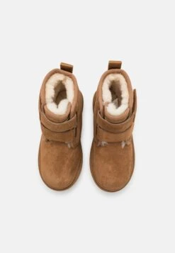 Ugg Neumel Platform UnisexStivalettiChestnut Bambini Stivali UG116I00M-B11 9 Ugg Neumel Platform UnisexStivalettiChestnut Bambini Stivali UG116I00M-B11 -Ugg 45b344017c034d1cb3a02018987ca12c
