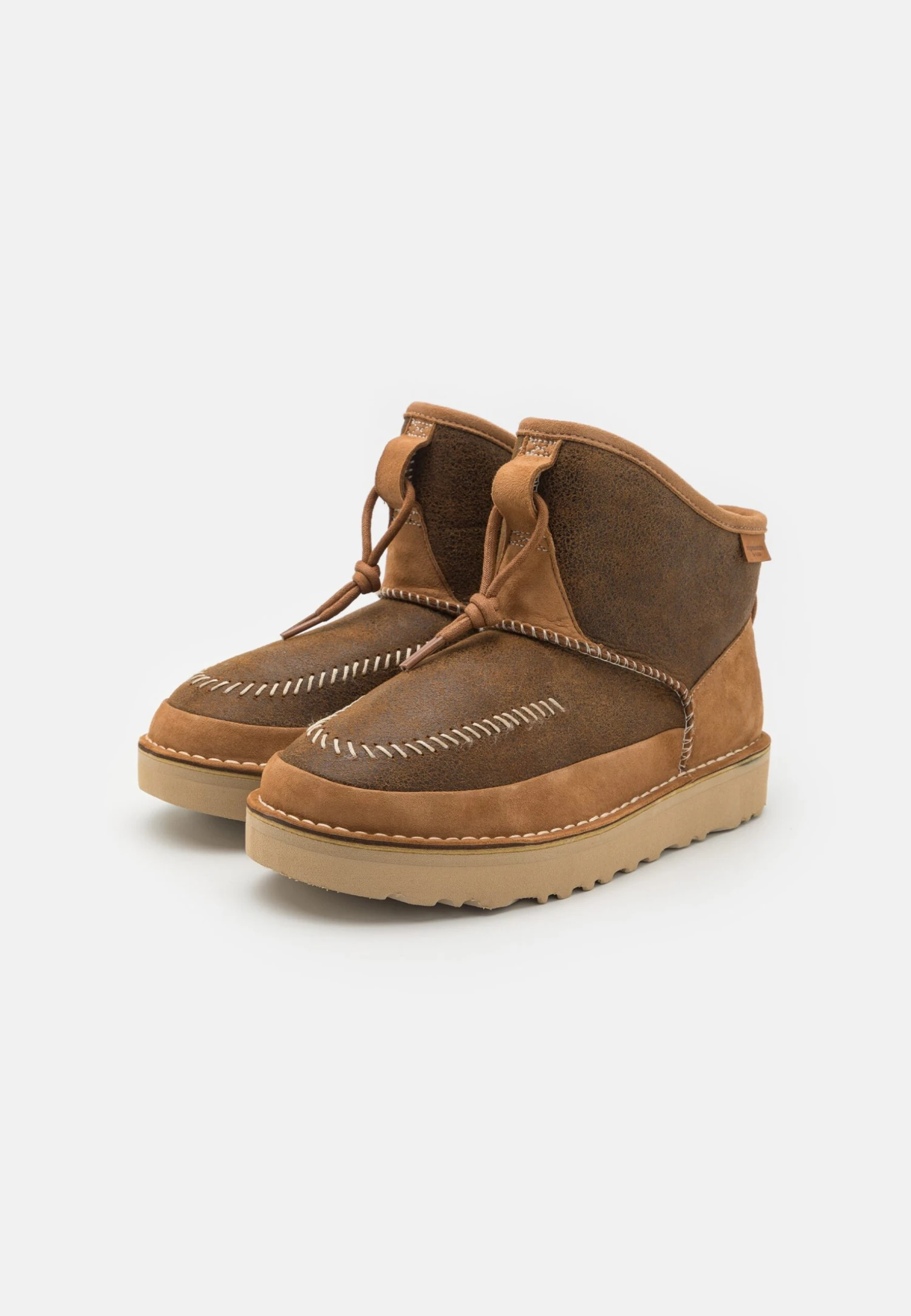 Ugg Campfire Crafted Regenerate UnisexStivalettiChestnut Uomo Stivaletti/Stivali UG115K001-O11 2 Ugg Campfire Crafted Regenerate UnisexStivalettiChestnut Uomo Stivaletti/Stivali UG115K001-O11 - immagine 2