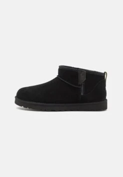 Ugg Classic Ultra Mini Zip - Stivaletti - Black