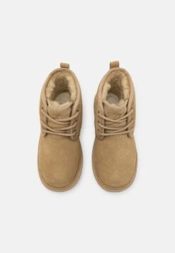 Ugg Neumel Ii UnisexStivaletti StringatiMustard Seed Bambini Stivali UG113I01E-B12 9 Ugg Neumel Ii UnisexStivaletti StringatiMustard Seed Bambini Stivali UG113I01E-B12 -Ugg 5108287f3c8a48bda69eb1df6677b30f