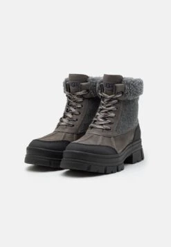 Ugg Ashton Addie TippedStivali Da Neve Charcoal Donna Stivali UG111X07Q-C11 8 Ugg Ashton Addie TippedStivali Da Neve Charcoal Donna Stivali UG111X07Q-C11 -Ugg 5108418b98e048d5af5f37d913d69268