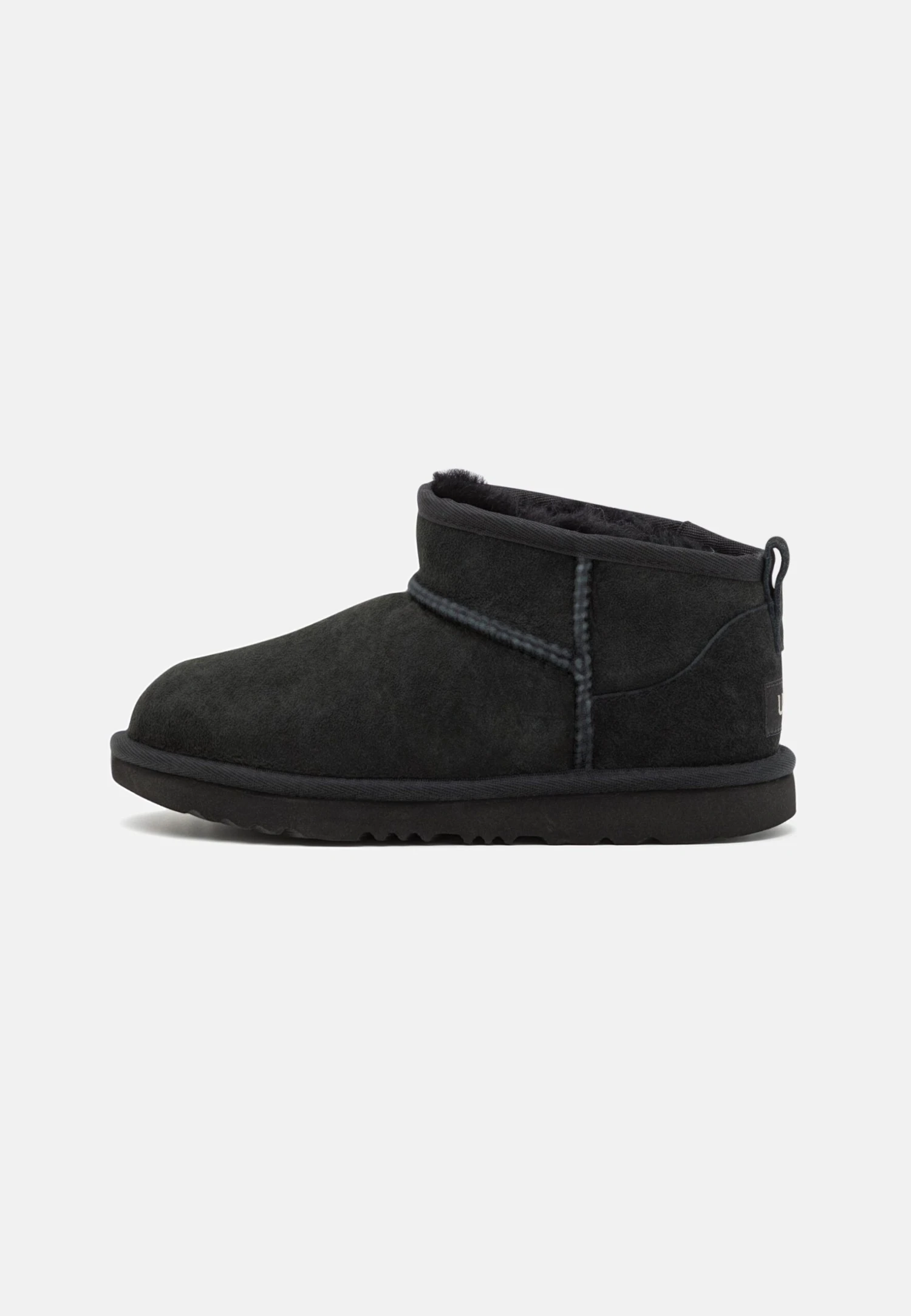 Ugg Classic Ultra Mini UnisexStivalettiBlack Bambini Stivali UG116I00H-Q11 3 Ugg Classic Ultra Mini UnisexStivalettiBlack Bambini Stivali UG116I00H-Q11 - immagine 3