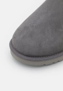 Ugg Classic Mini - Stivaletti - Dark Grey 11 Ugg Classic Mini - Stivaletti - Dark Grey -Ugg 5bfffd79bb87442cab8b17692f175316