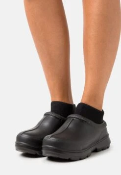 Ugg TasmanScarpe Senza LacciBlack Donna Scarpe Piatte UG111E012-Q11