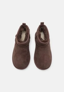 Ugg Classic Ultra Mini UnisexStivalettiBurnt Cedar Bambini Stivali UG116I00H-O11 9 Ugg Classic Ultra Mini UnisexStivalettiBurnt Cedar Bambini Stivali UG116I00H-O11 -Ugg 67c9a5ec8f59474796bfe600ae5710dd