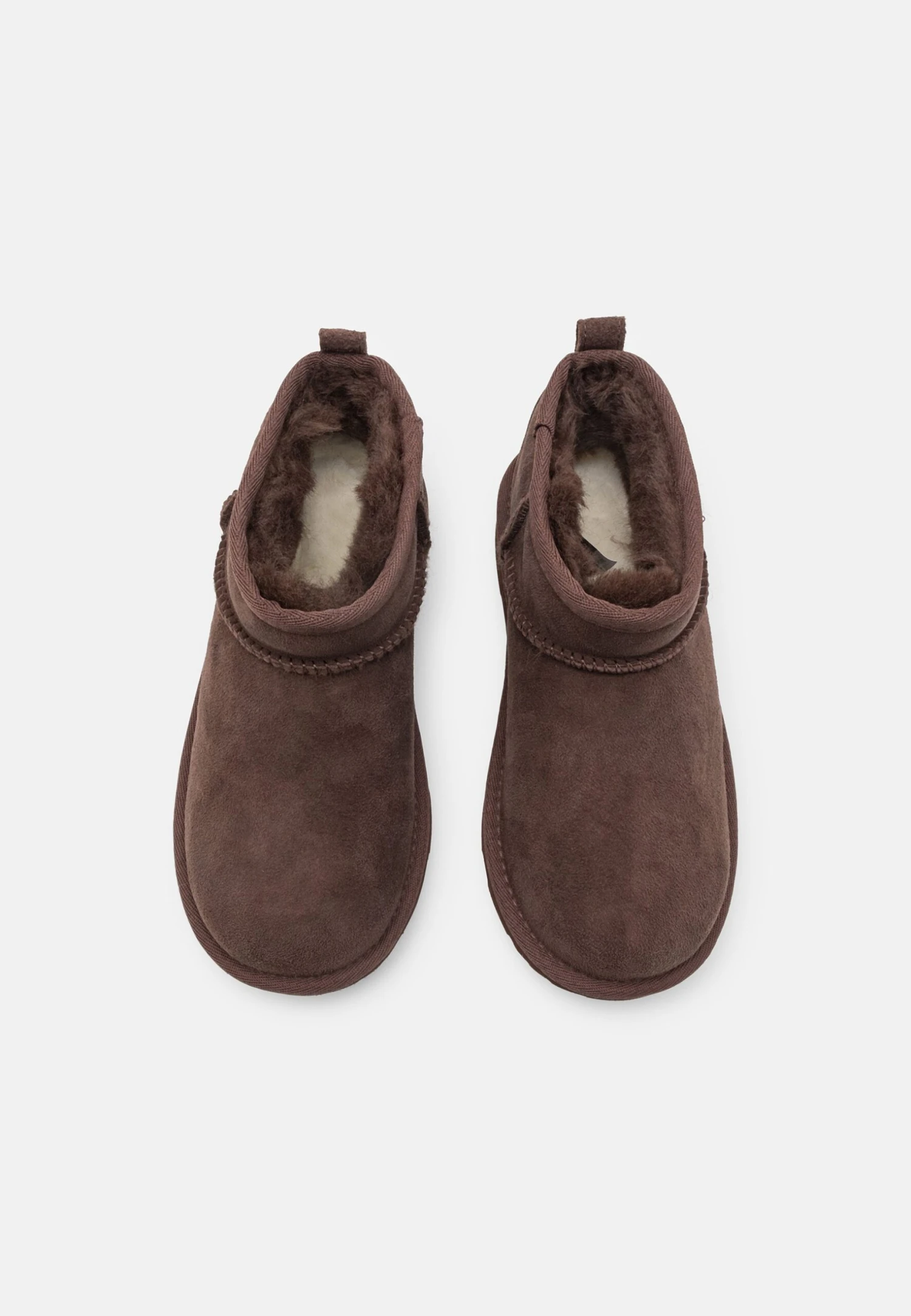 Ugg Classic Ultra Mini UnisexStivalettiBurnt Cedar Bambini Stivali UG116I00H-O11 4 Ugg Classic Ultra Mini UnisexStivalettiBurnt Cedar Bambini Stivali UG116I00H-O11 - immagine 4