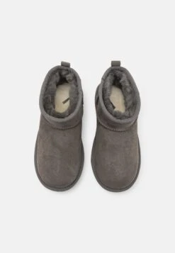 Ugg Classic Ultra Mini Unisex - Stivaletti - Grey 9 Ugg Classic Ultra Mini Unisex - Stivaletti - Grey -Ugg 68c341301f0746ec81cf9be074f912a3