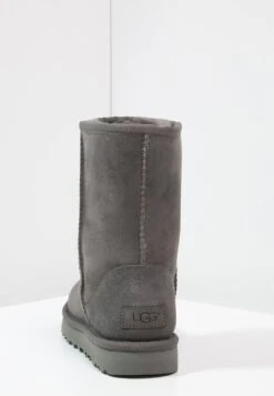 Ugg Classic ShortStivalettiGrey Donna Stivaletti UG111X00J-C11 -Ugg 6b594e01cdee41acaed1891546f96c25