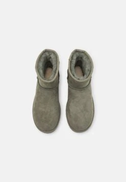 Ugg Classic MiniStivalettiMoss Green Donna Stivaletti UG111Y00A-M13 11 Ugg Classic MiniStivalettiMoss Green Donna Stivaletti UG111Y00A-M13 -Ugg 77fc0eff47084acabab4e2fe0a37010e