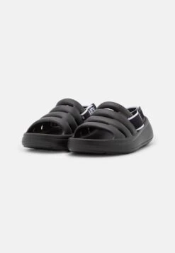 Ugg Sport Yeah - Sandali - Black 8 Ugg Sport Yeah - Sandali - Black -Ugg 802067b596dc4fb198763051d1c31a99