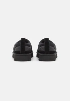 Ugg TasmanScarpe Senza LacciBlack Donna Scarpe Piatte UG111D03Z-Q11 9 Ugg TasmanScarpe Senza LacciBlack Donna Scarpe Piatte UG111D03Z-Q11 -Ugg 87b945aee737422d91cbda04230971b8