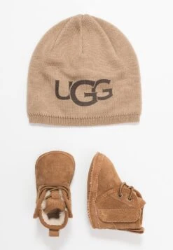 Ugg Baby Neumel & Beanie SetRegalo Per NascitaChestnut Bambini Scarpe Per Gattonare UG116F006-B11