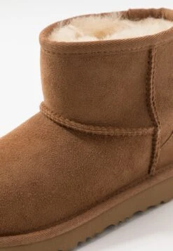 Ugg Classic Mini Ii Unisex - Stivaletti - Chestnut 12 Ugg Classic Mini Ii Unisex - Stivaletti - Chestnut -Ugg 912fdbda14e94fed97e4d810669e0f67