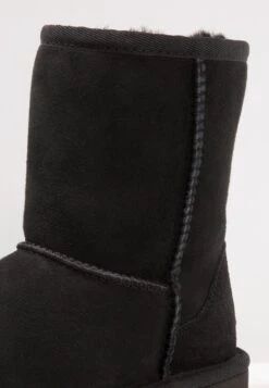 Ugg Classic IiStivalettiBlack Bambini Stivali UG113I00H-Q11 11 Ugg Classic IiStivalettiBlack Bambini Stivali UG113I00H-Q11 -Ugg 93f48785ea164d5e8006dd49784902c3