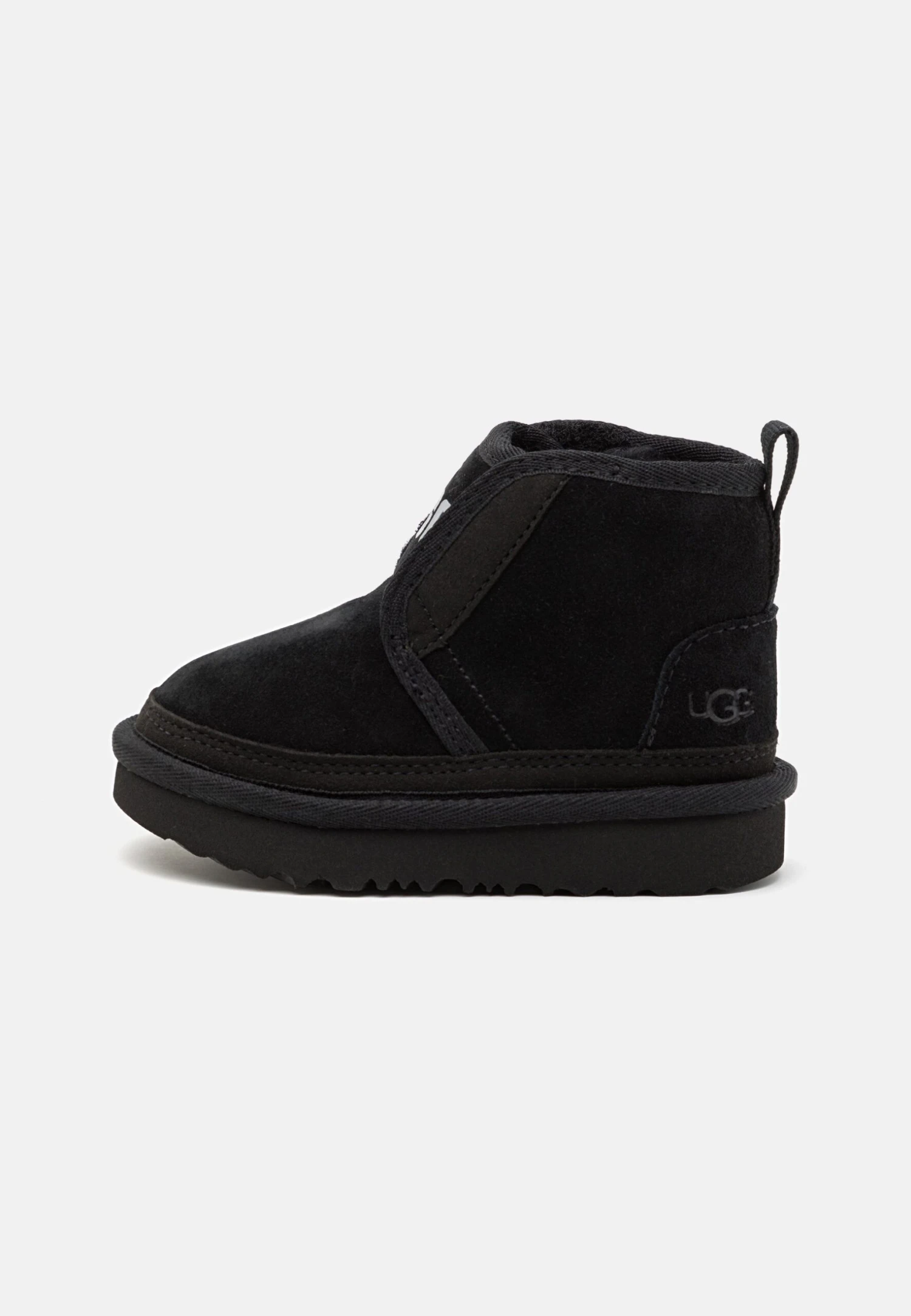 Ugg Accessible Neumel Ez-Fit UnisexStivalettiBlack Bambini Stivali UG116I00O-Q11 1 Ugg Accessible Neumel Ez-Fit UnisexStivalettiBlack Bambini Stivali UG116I00O-Q11