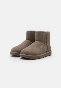 Ugg Classic MiniStivalettiSmoke Plume Donna Stivaletti UG111Y00A-C17 -Ugg 9ab93ccee8e94ad498e3c8231d3517cd