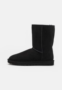 Ugg Classic ShortStivali AltiBlack Uomo Stivaletti/Stivali UG112C018-802