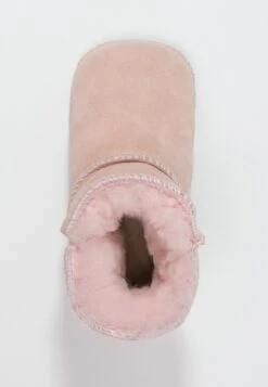 Ugg Erin - Scarpe Neonato - Baby Pink 11 Ugg Erin - Scarpe Neonato - Baby Pink -Ugg 9fbea0255a094047a0c3e5165e5ddd23