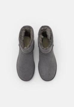 Ugg Classic Mini - Stivaletti - Dark Grey 9 Ugg Classic Mini - Stivaletti - Dark Grey -Ugg b078d2bee39e49c2aef4cd5855356a8a