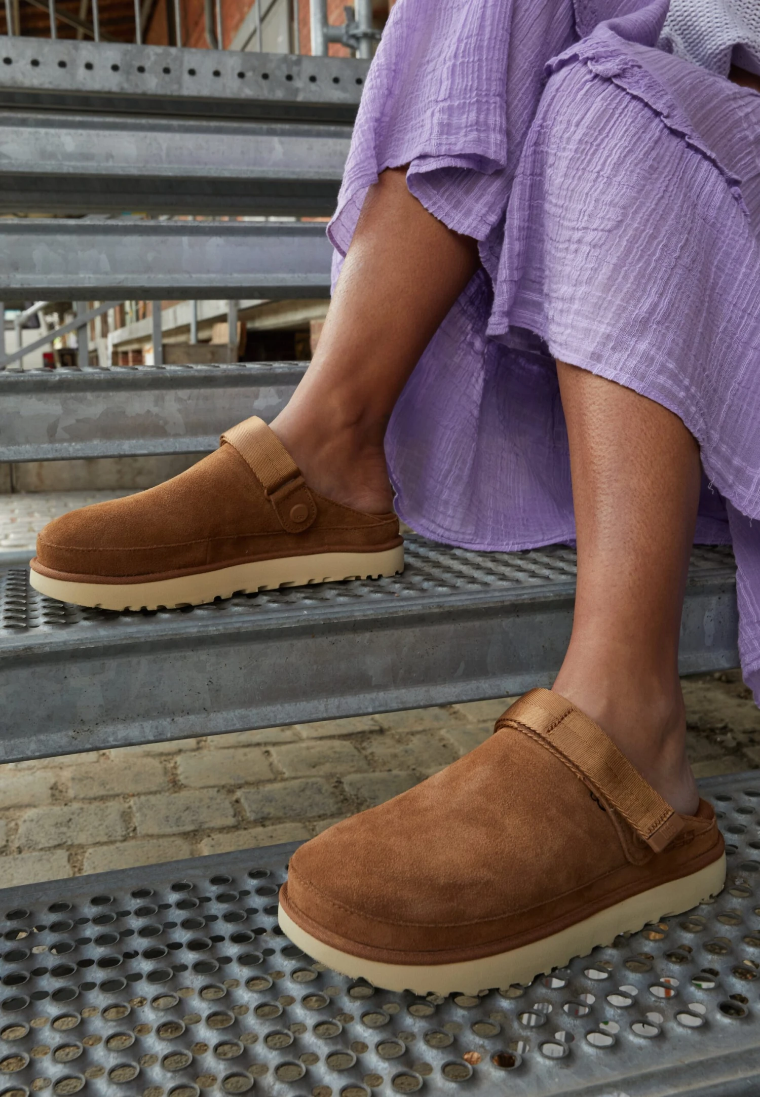 Ugg GoldenstarPantofoleChestnut Donna Pantofole UG111A082-O11 2 Ugg GoldenstarPantofoleChestnut Donna Pantofole UG111A082-O11 - immagine 2