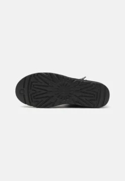 Ugg Classic Ultra Mini Zip - Stivaletti - Black 10 Ugg Classic Ultra Mini Zip - Stivaletti - Black -Ugg bd2e2b24804e4ea0ac049bd31cfd0726