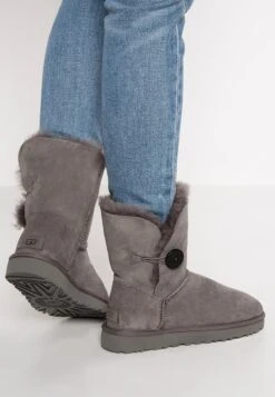 Ugg Bailey Button Ii - Stivaletti - Grey