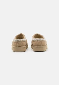 Ugg TasmanPantofoleMustard Seed/White Donna Pantofole UG111D03D-B12 7 Ugg TasmanPantofoleMustard Seed/White Donna Pantofole UG111D03D-B12 -Ugg c2f87fae95474bc597c678d01fed6684