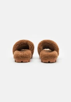 Ugg Cozetta Braid - Pantofole - Hardwood 7 Ugg Cozetta Braid - Pantofole - Hardwood -Ugg d09e0730cb2c435aa3c367495dc34f88