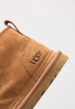 Ugg NeumelStringate SportiveChestnut Uomo Scarpe Con I Lacci UG112M008-B11 9 Ugg NeumelStringate SportiveChestnut Uomo Scarpe Con I Lacci UG112M008-B11 -Ugg db562ae3e0dc4610b5d0975c3366e2c8