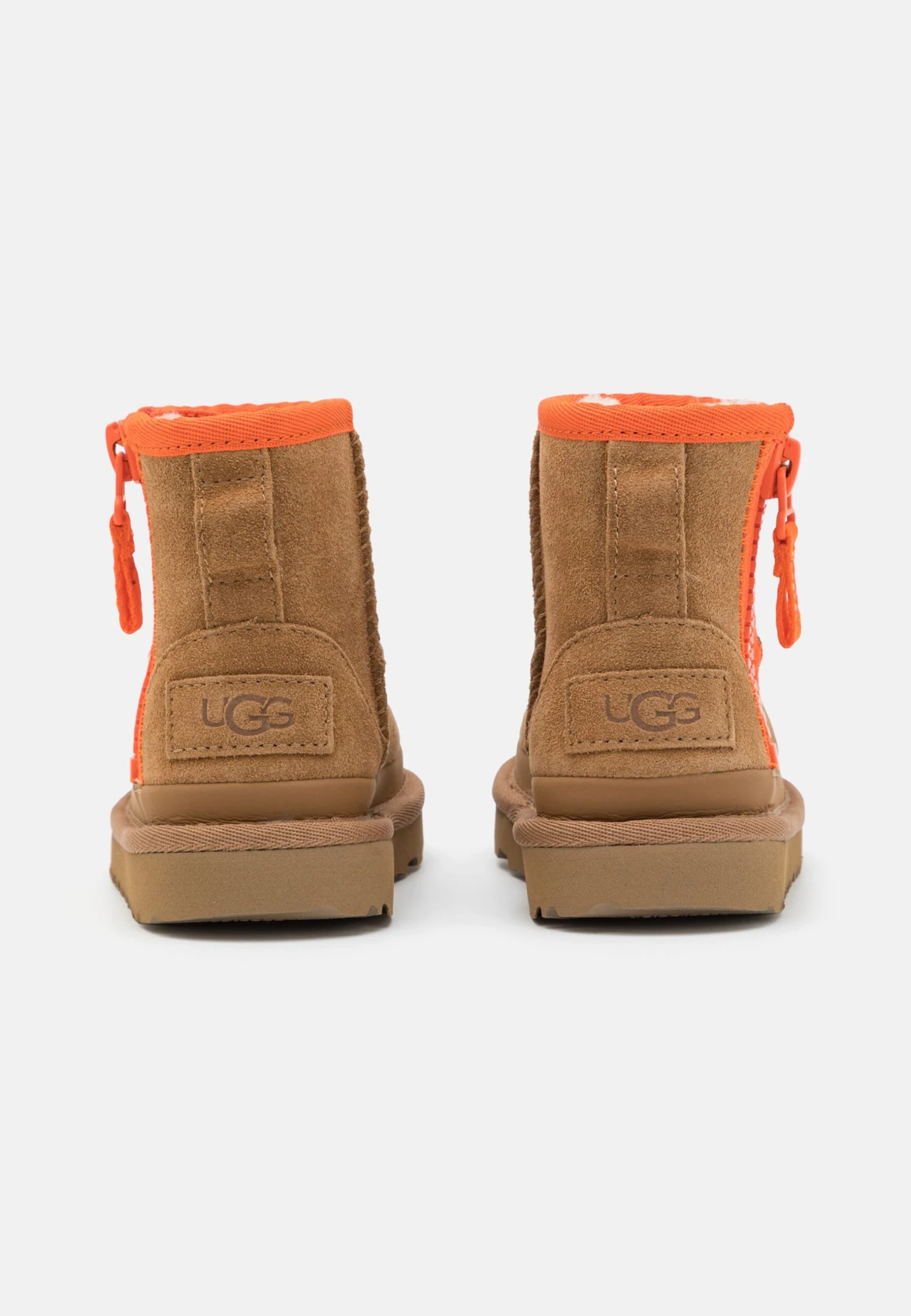 Ugg Classic Mini Zipper UnisexStivalettiChestnut Bambini Stivali UG116I00W-O11 3 Ugg Classic Mini Zipper UnisexStivalettiChestnut Bambini Stivali UG116I00W-O11 - immagine 3