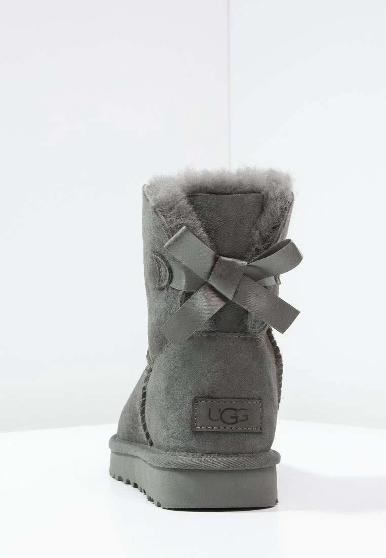 Ugg Mini Bailey BowStivalettiGrey Donna Stivaletti UG111Y00L-C11 5 Ugg Mini Bailey BowStivalettiGrey Donna Stivaletti UG111Y00L-C11 - immagine 5