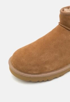 Ugg Classic Ultra Mini ZipStivalettiChestnut/Orange Soda Uomo Stivaletti/Stivali UG112K01I-O11 11 Ugg Classic Ultra Mini ZipStivalettiChestnut/Orange Soda Uomo Stivaletti/Stivali UG112K01I-O11 -Ugg f72f8738af6b47cbbf83900918bcf66b