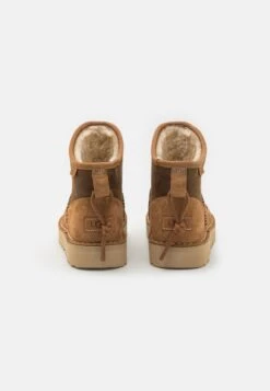 Ugg Campfire Crafted Regenerate UnisexStivalettiChestnut Uomo Stivaletti/Stivali UG115K001-O11 8 Ugg Campfire Crafted Regenerate UnisexStivalettiChestnut Uomo Stivaletti/Stivali UG115K001-O11 -Ugg fb1673a15411439b9703b65b79e86777